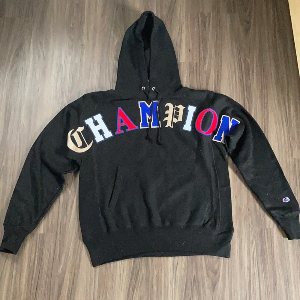 Men’s medium Champion hoodie